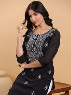 Janasya Black Weightless Georgette Embroidered Kurta