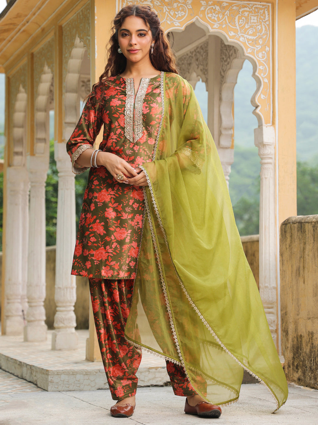 Janasya Olive Velvet Floral Set