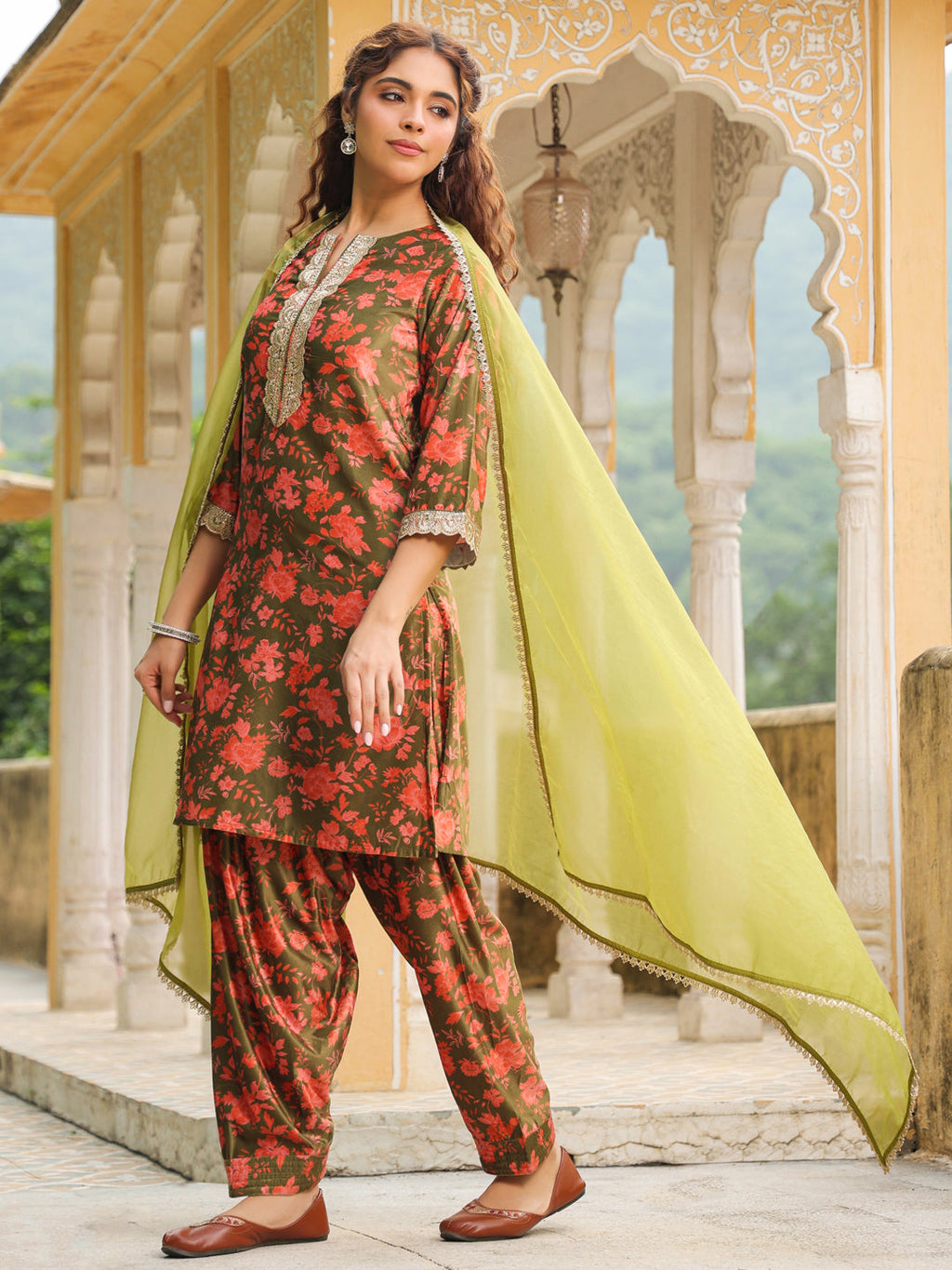 Janasya Olive Velvet Floral Set
