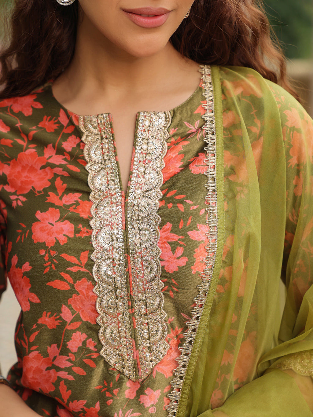 Janasya Olive Velvet Floral Set