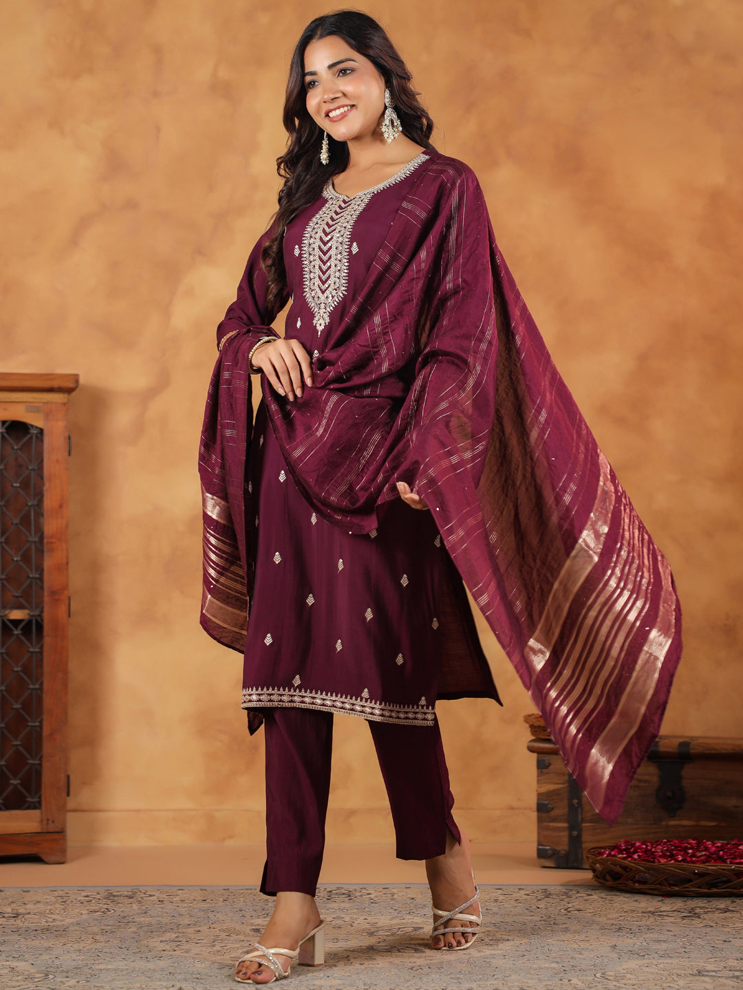 Janasya Dark Chanderi Embroidered Straight Kurta Set