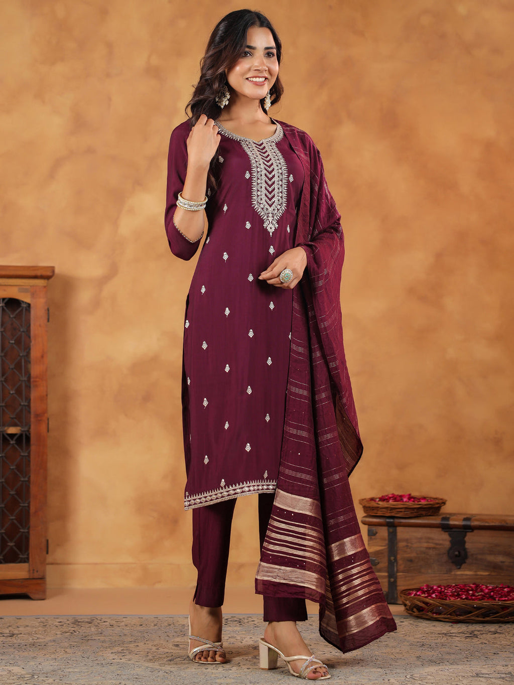 Janasya Dark Chanderi Embroidered Straight Kurta Set