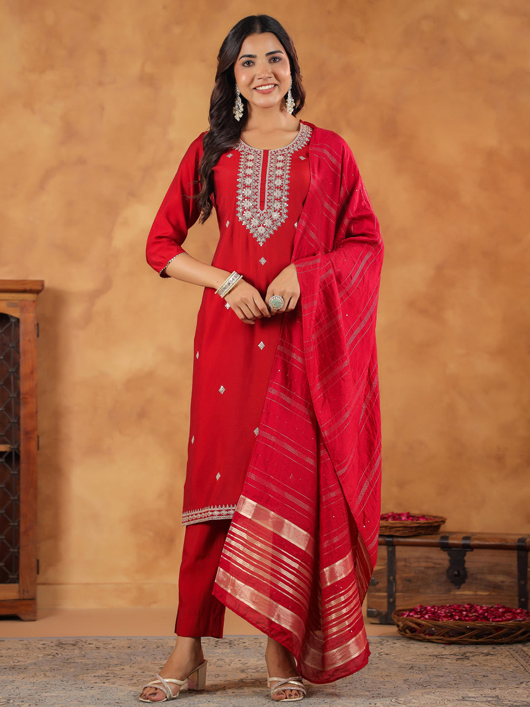 Janasya Dark Chanderi Embroidered Straight Kurta Set - Distacart