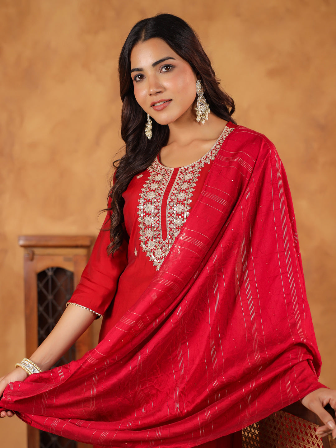 Janasya Dark Chanderi Embroidered Straight Kurta Set - Distacart