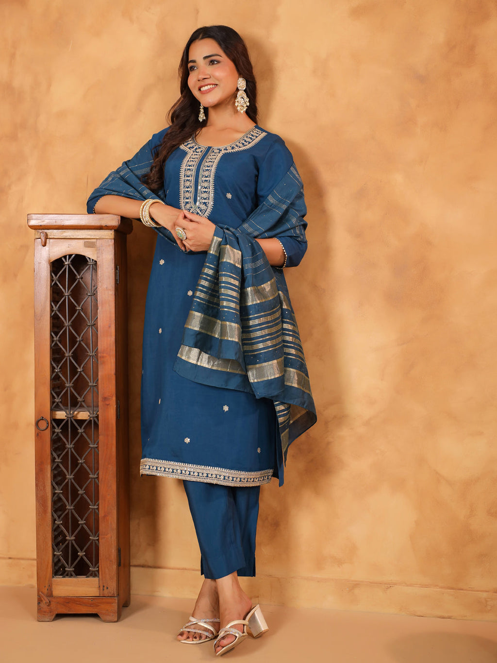 Janasya Dark Chanderi Embroidered Straight Kurta Set - Distacart