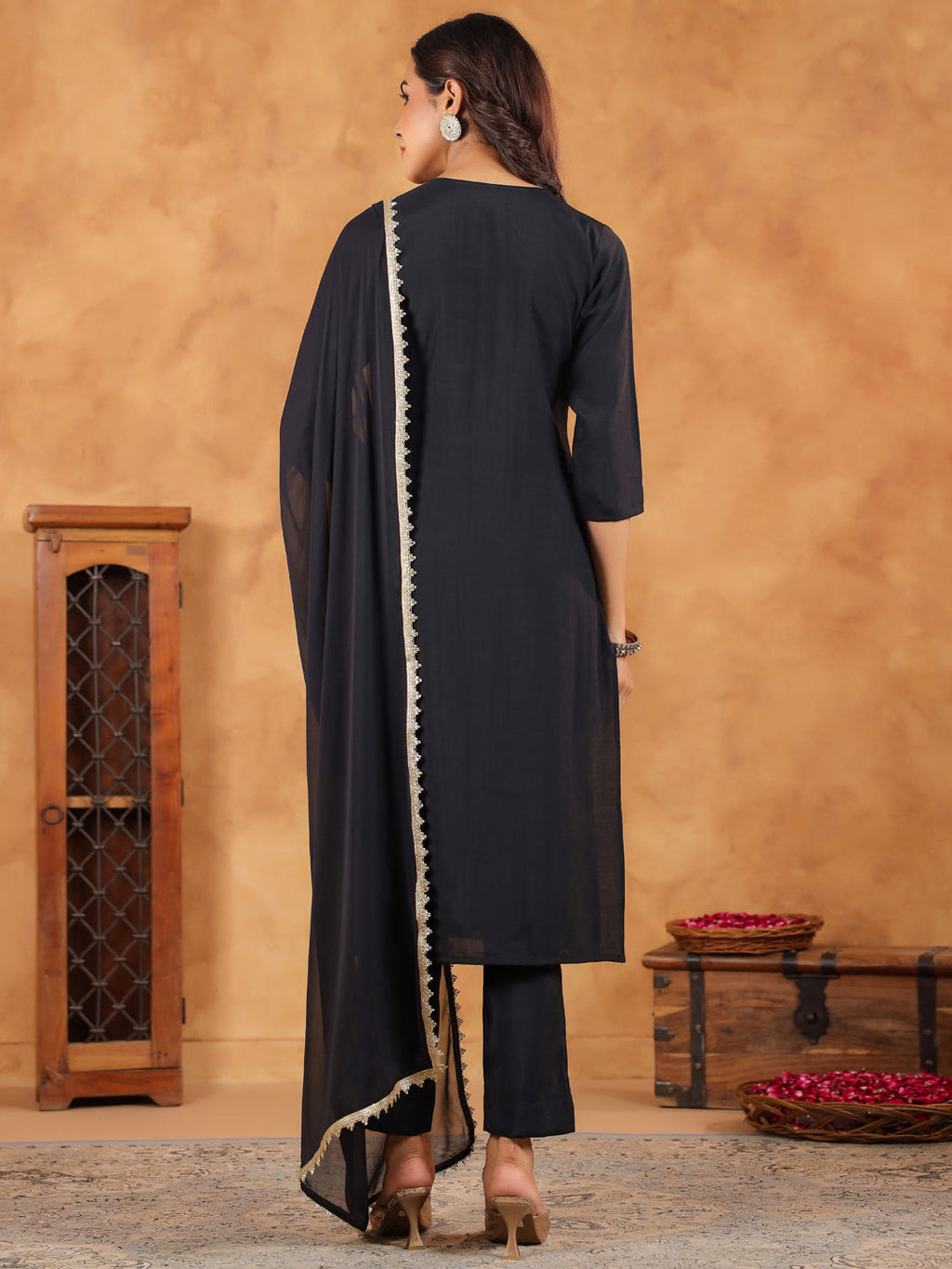 Janasya Dark Chanderi Embroidered Straight Kurta Set - Distacart