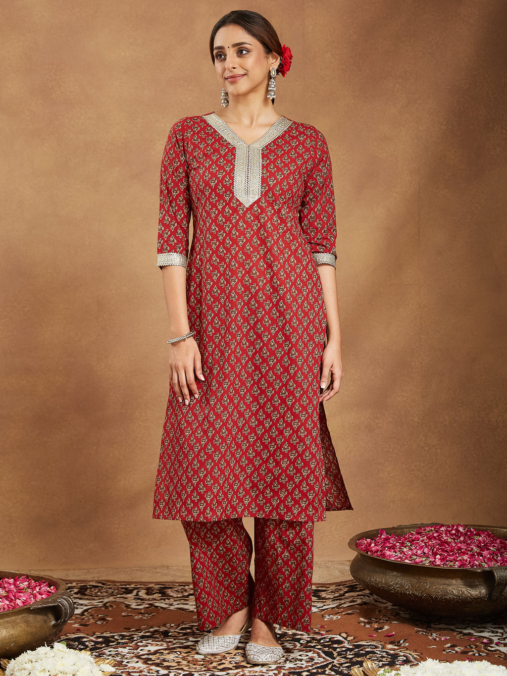 Janasya Dark Cotton Floral Straight Kurta Set - Distacart