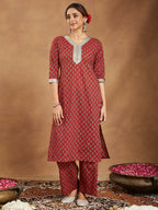 Janasya Dark Cotton Floral Straight Kurta Set - Distacart