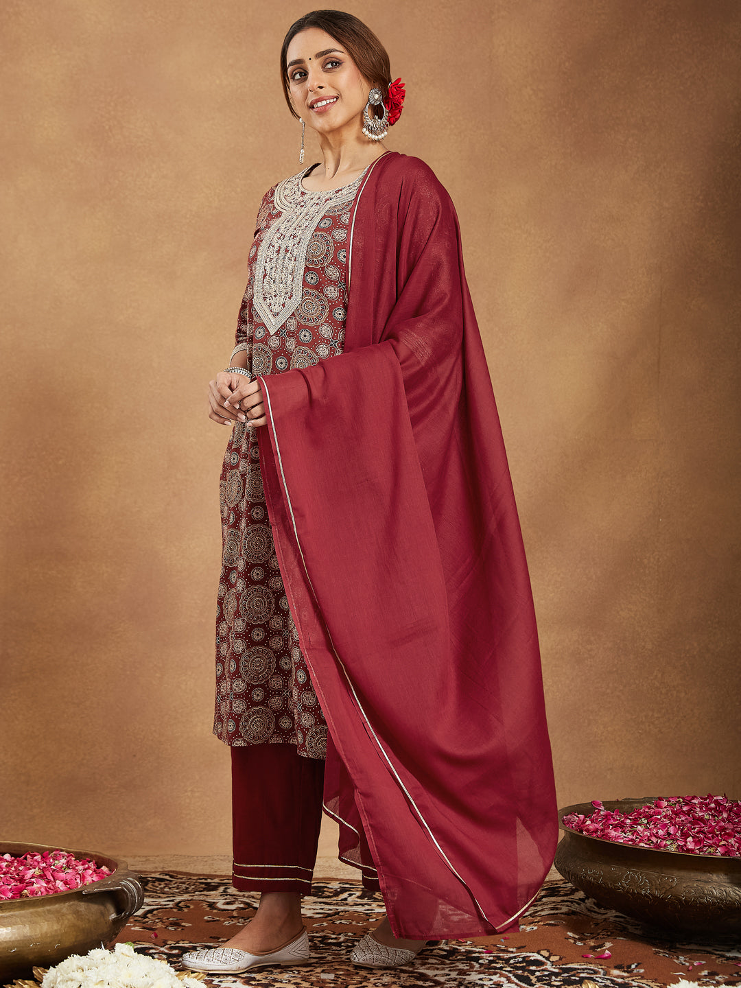 Janasya Dark Cotton Ethnic Motifs Straight Kurta Set