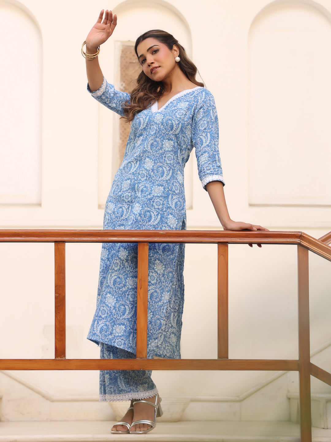 Janasya Bright Cotton Kalamkari Straight Kurta Set