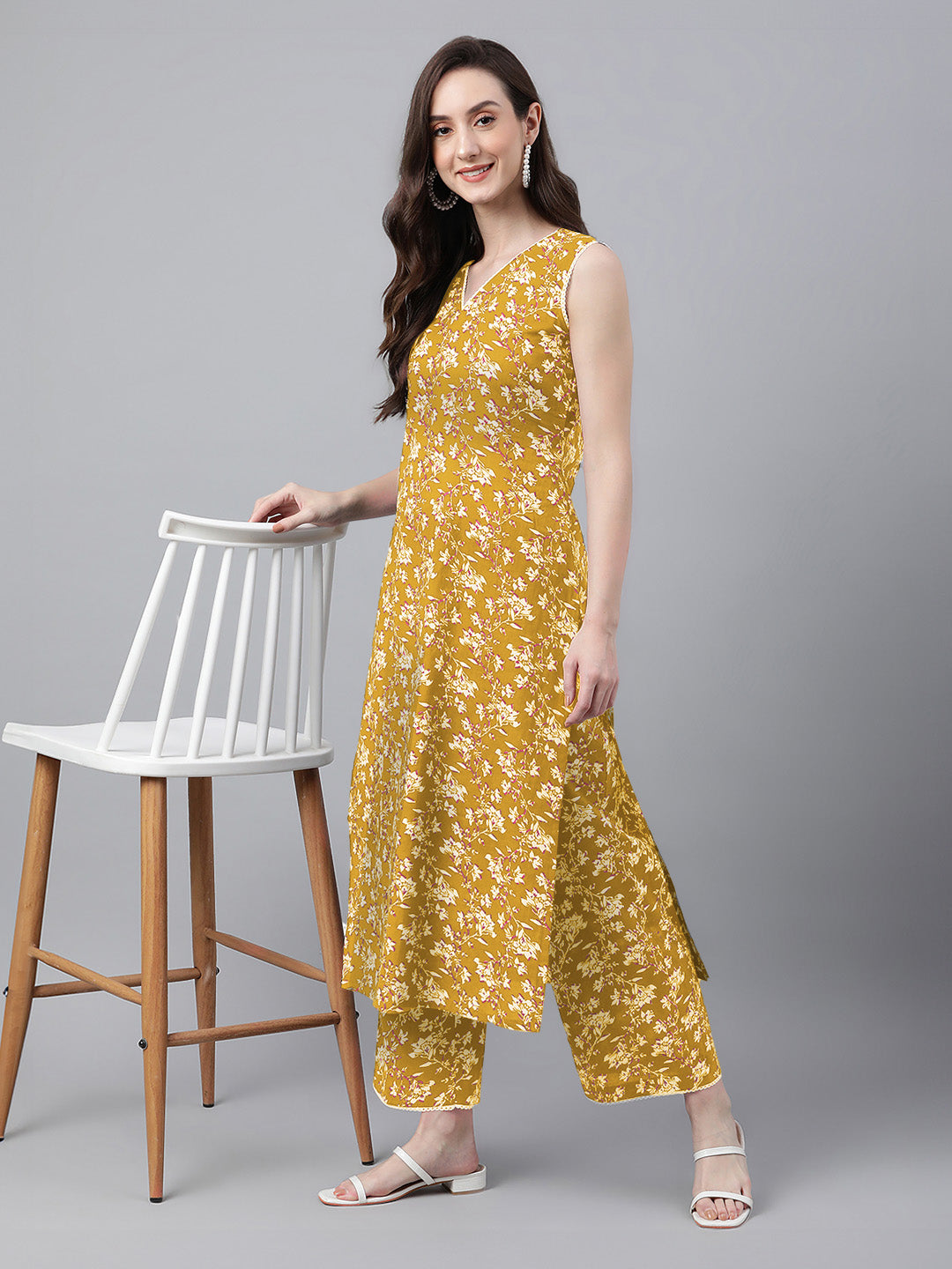 Janasya Bright Cotton Floral Straight Kurta Set