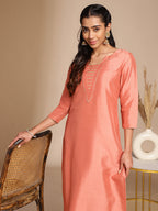 Janasya Peach Crepe Silk Solid Straight Kurta