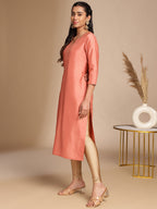 Janasya Peach Crepe Silk Solid Straight Kurta