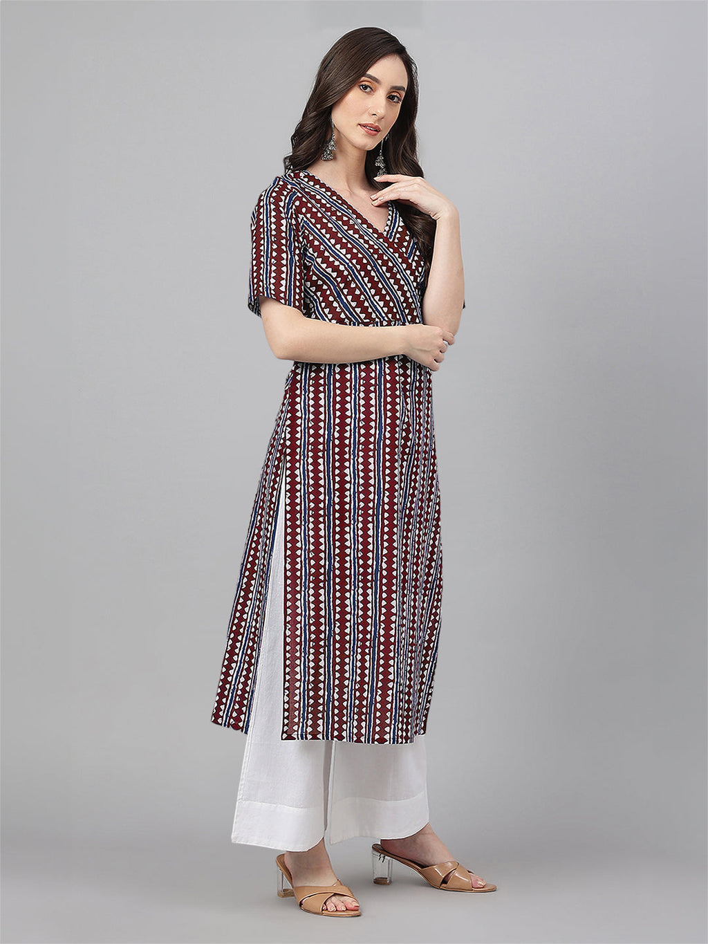 Janasya Dark Cotton Geometric Straight Kurta