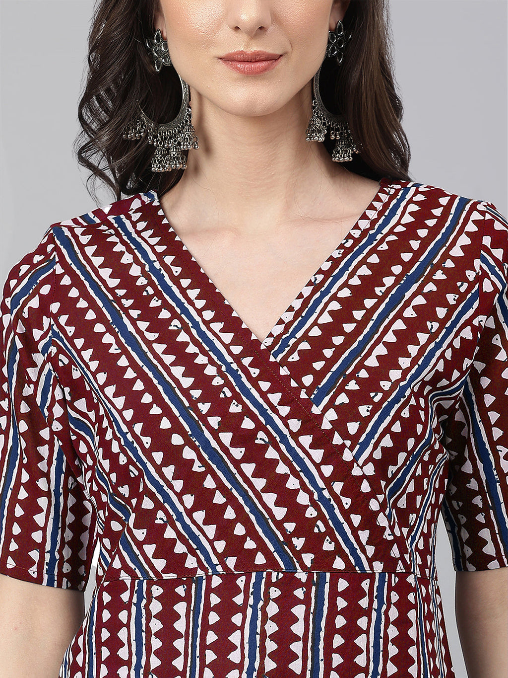 Janasya Dark Cotton Geometric Straight Kurta
