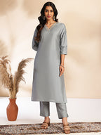 Janasya Grey Crepe Silk Solid Regular Kurta Set