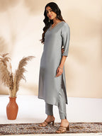 Janasya Grey Crepe Silk Solid Regular Kurta Set