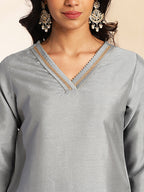 Janasya Grey Crepe Silk Solid Regular Kurta Set