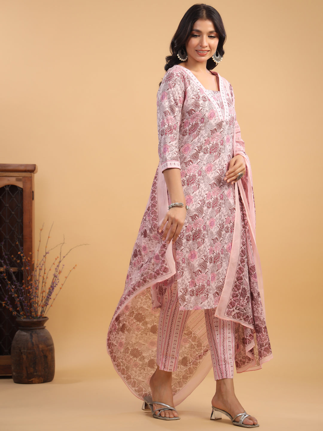 Janasya Light Cotton Floral Straight Kurta Set