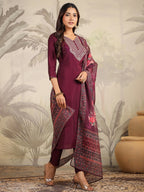 Janasya Dark Chanderi Yoke Embroidery Straight Kurta Set