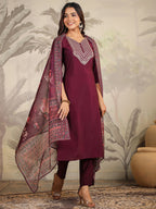 Janasya Dark Chanderi Yoke Embroidery Straight Kurta Set
