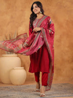 Janasya Dark Chanderi Yoke Embroidery Straight Kurta Set