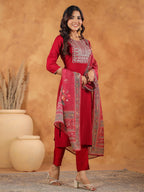Janasya Dark Chanderi Yoke Embroidery Straight Kurta Set