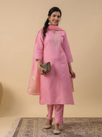 Janasya Light Cotton Blend Solid Straight Kurta Set