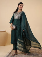 Janasya Dark Cotton Blend Yoke Embroidery Straight Kurta Set