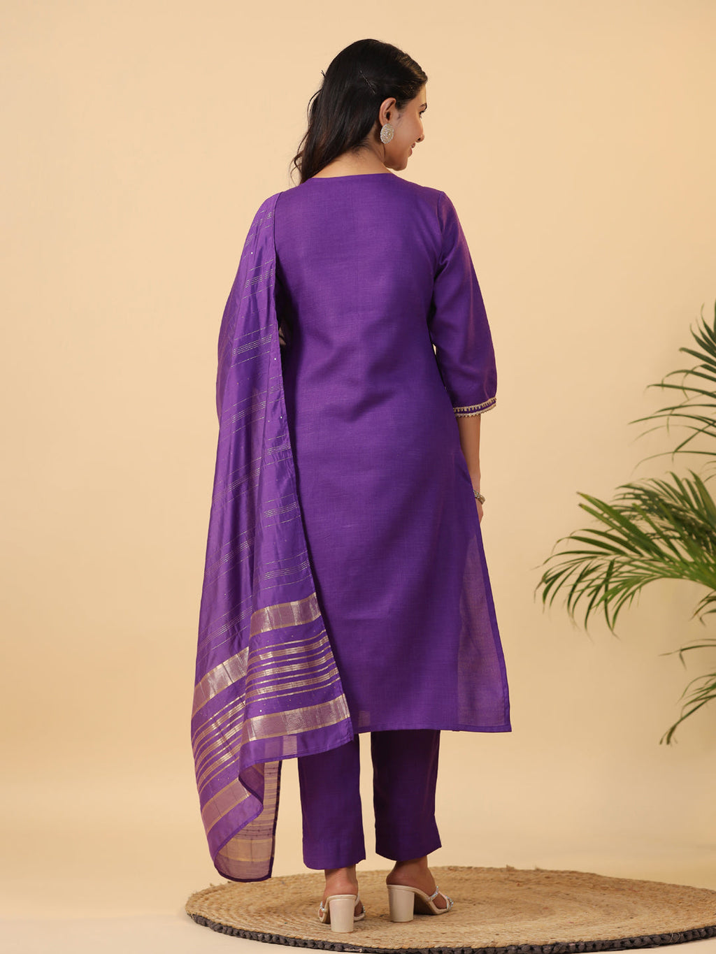 Janasya Bright Cotton Blend Solid Straight Kurta Set