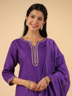 Janasya Bright Cotton Blend Solid Straight Kurta Set