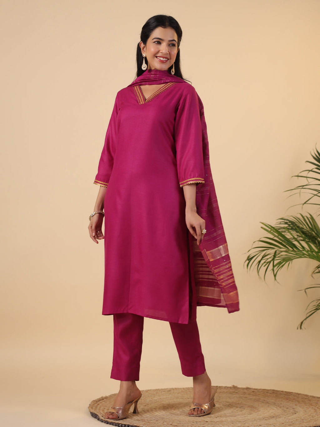 Janasya Dark Cotton Blend Solid Straight Kurta Set