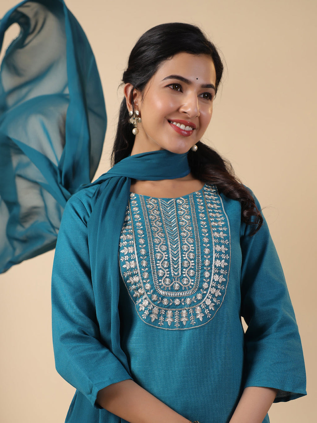 Janasya Bright Cotton Blend Embroidered Straight Kurta Set