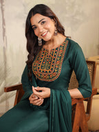 Janasya Dark Cotton Blend Yoke Embroidery Straight Kurta Set