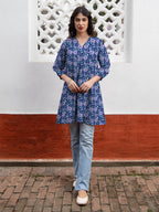 Janasya Dark Georgette Floral A-Line Tunic