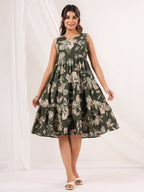 Janasya Dark Cotton Floral Tiered Dress - Distacart
