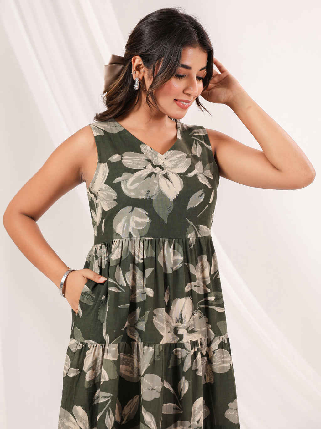 Janasya Dark Cotton Floral Tiered Dress - Distacart