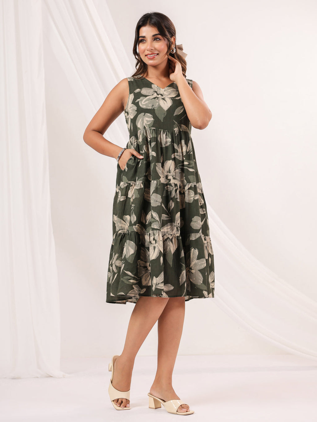 Janasya Dark Cotton Floral Tiered Dress - Distacart