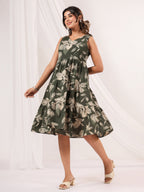 Janasya Dark Cotton Floral Tiered Dress - Distacart