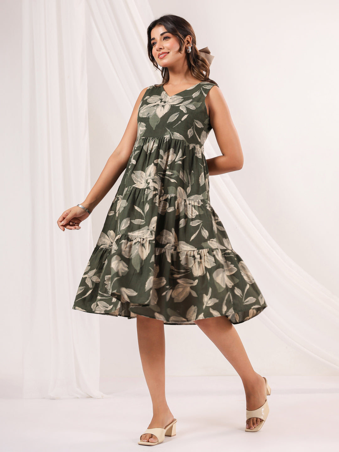 Janasya Dark Cotton Floral Tiered Dress - Distacart
