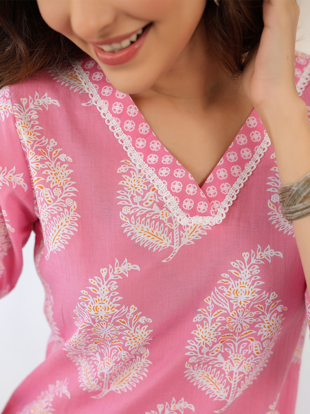 Janasya Light Cotton Ethnic Motifs Straight Kurta Set