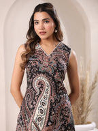 Janasya Dark Cotton Paisley Straight Kurta Set