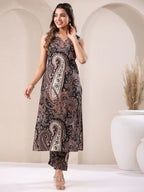 Janasya Dark Cotton Paisley Straight Kurta Set