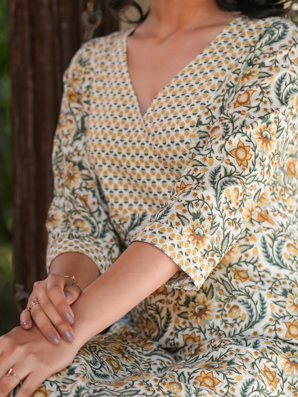 Janasya Light Cotton Floral Straight Kurta Set - Distacart