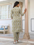 Janasya Dark Cotton Floral Straight Kurta Set