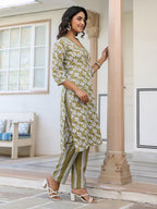 Janasya Dark Cotton Floral Straight Kurta Set