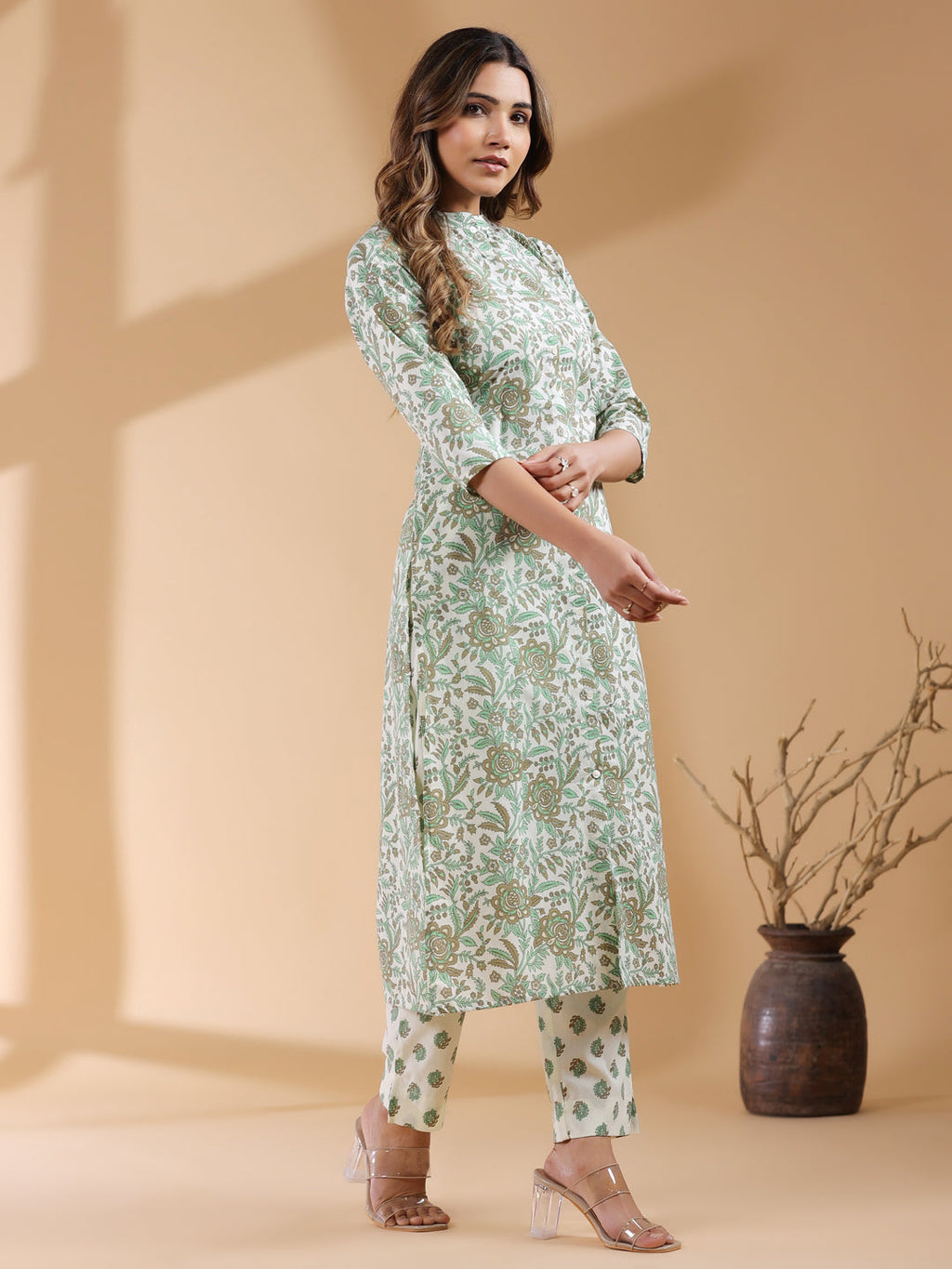 Janasya Light Cotton Floral Straight Kurta Set