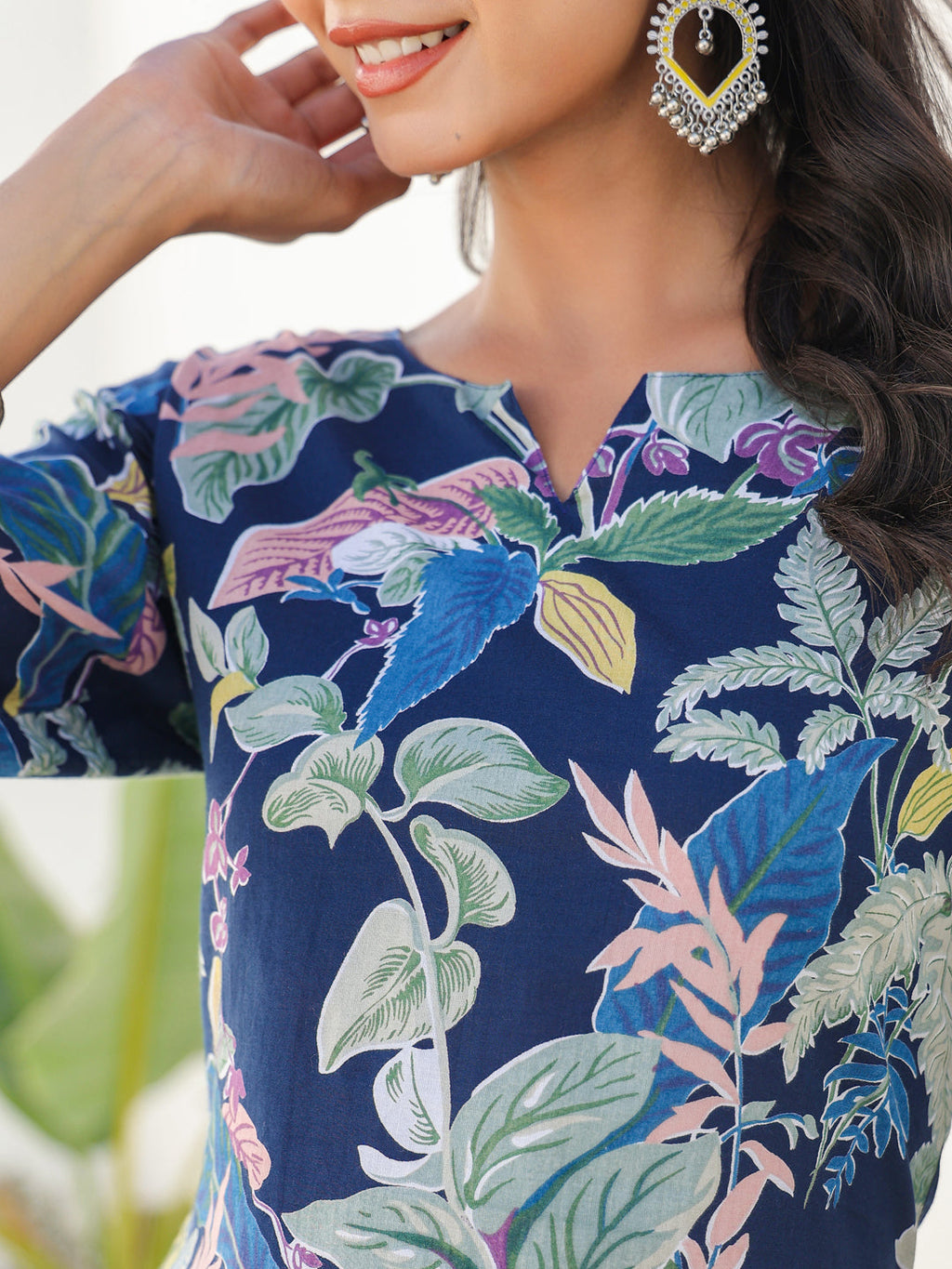 Janasya Dark Cotton Floral Straight Kurta Set