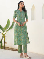 Janasya Light Cotton Paisley Straight Kurta Set