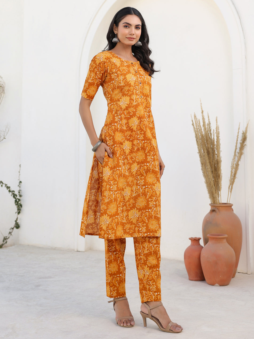 Janasya Bright Cotton Floral Straight Kurta Set
